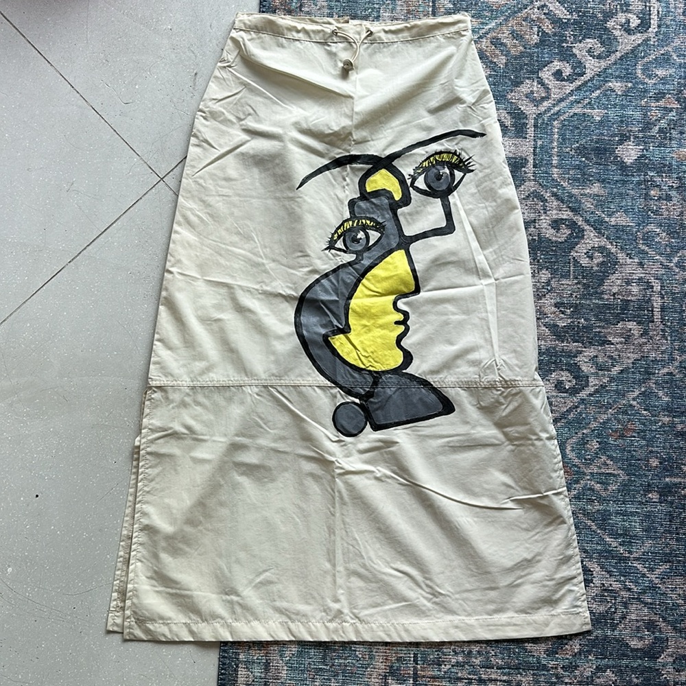 RARE Skirt - Picture 6 of 9